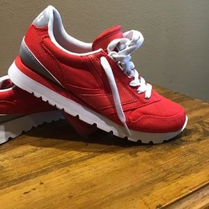 NWT - Brooks Red Tennis Shoes - 6.5